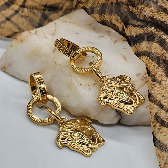 Authentic Versace La Medusa Greca Large Medusa Head Hoop 14K Gold Plated - Picture 9 of 16